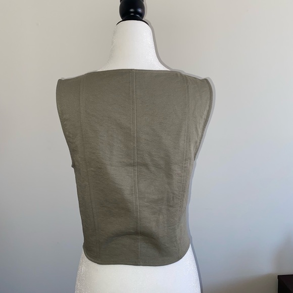LEITH GREEN VEST - Picture 8 of 11